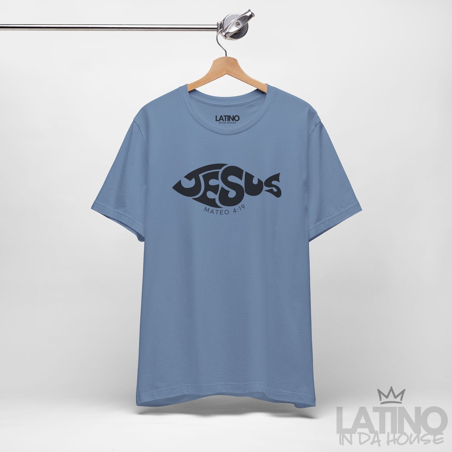 “Jesús” Fish T-Shirt | Mateo 4:19 Faith Tee