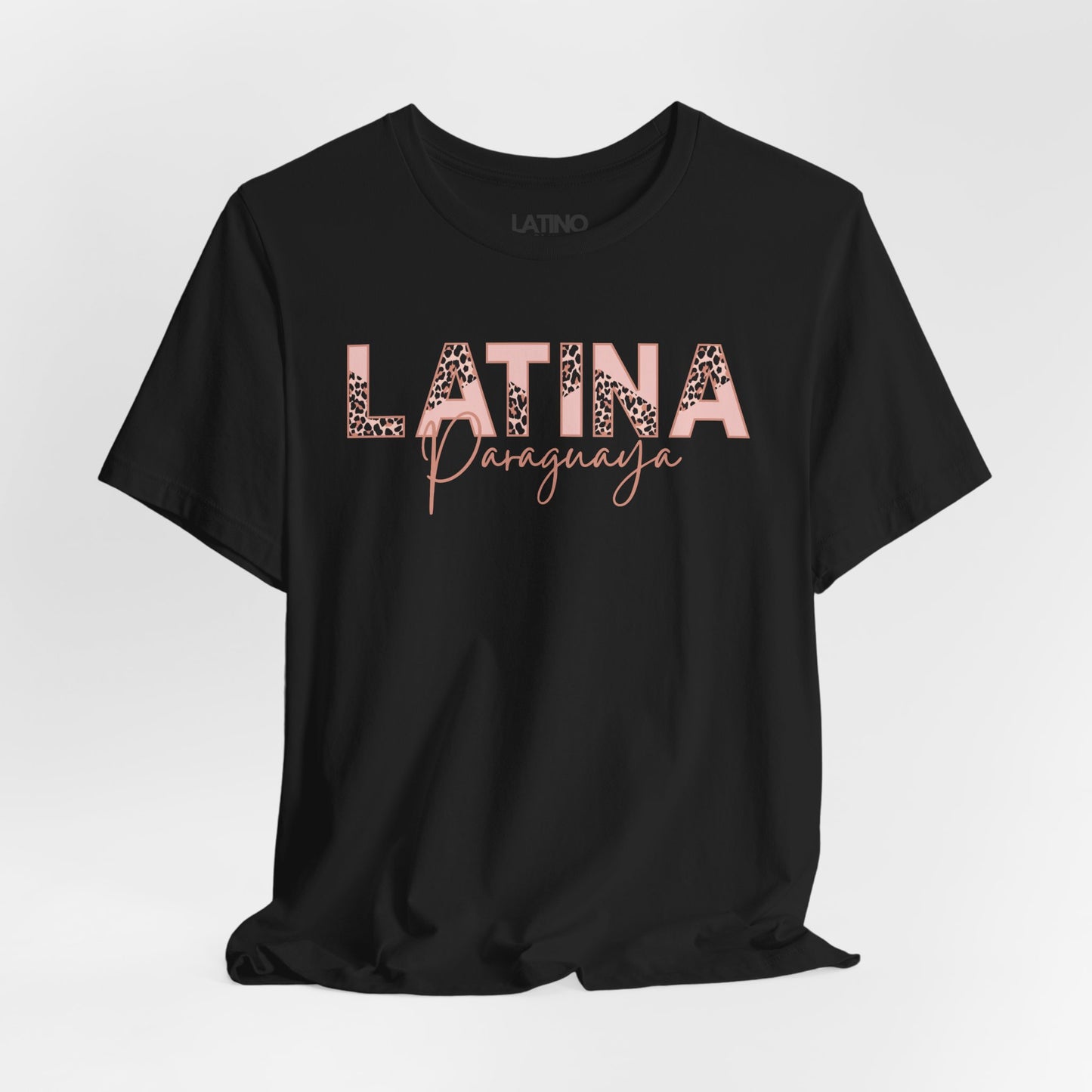 "Latina Paraguya Leopard Print" T-Shirt