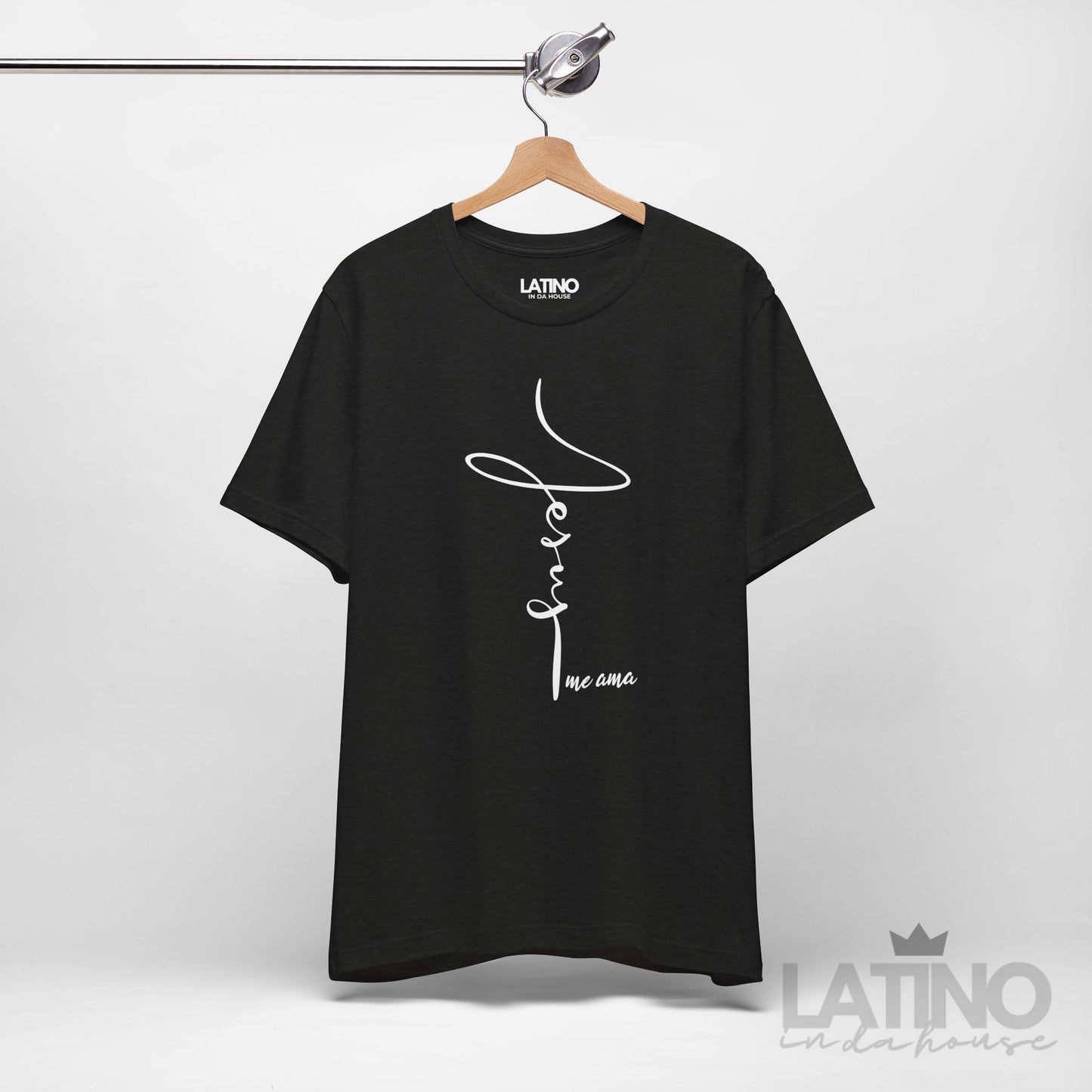 “Jesús Me Ama” T-Shirt | Jesus Loves Me