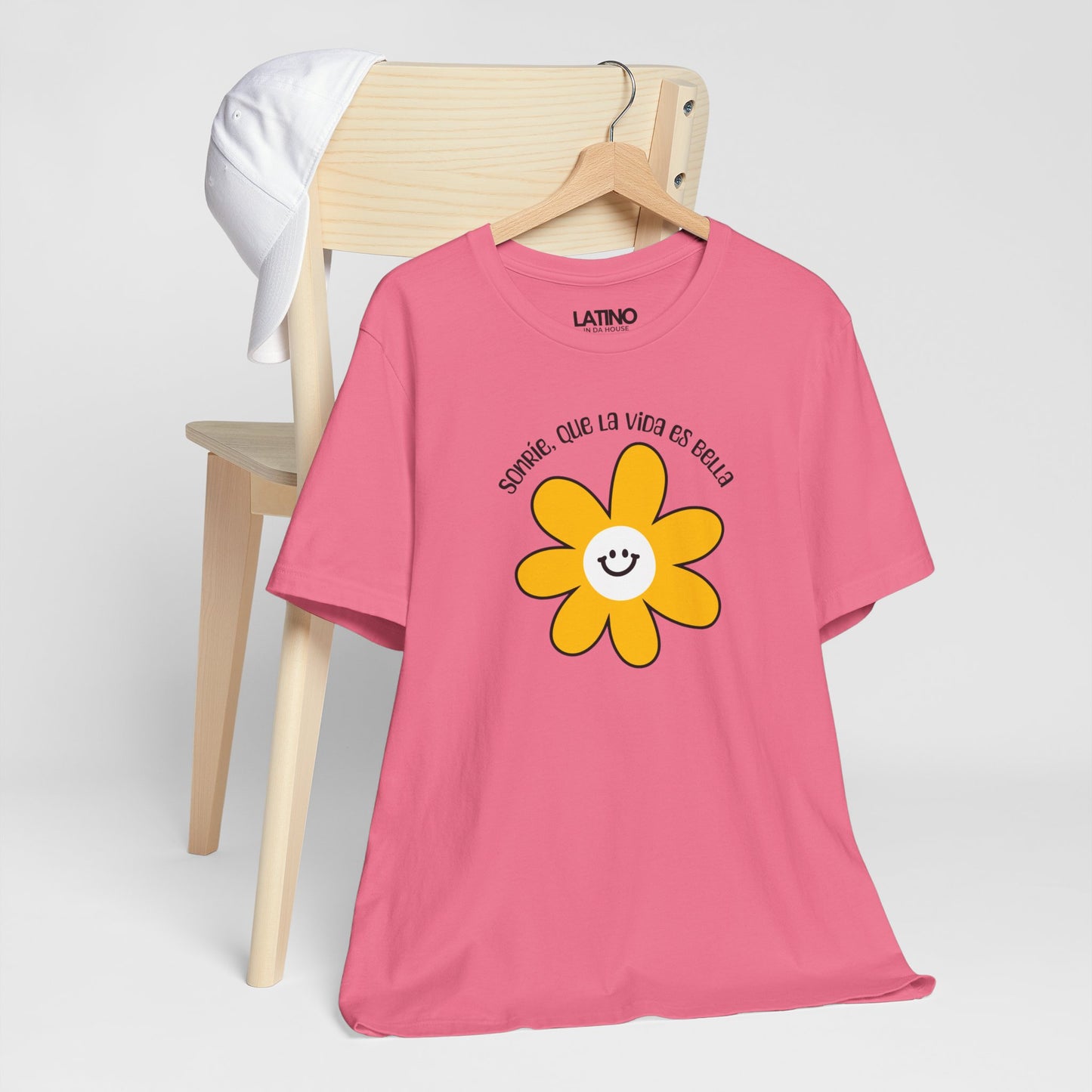 Sonríe Que La Vida Es Bella T-Shirt