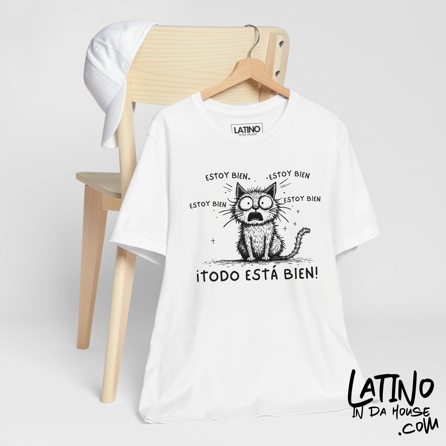 Todo Está Bien Cat T-Shirt