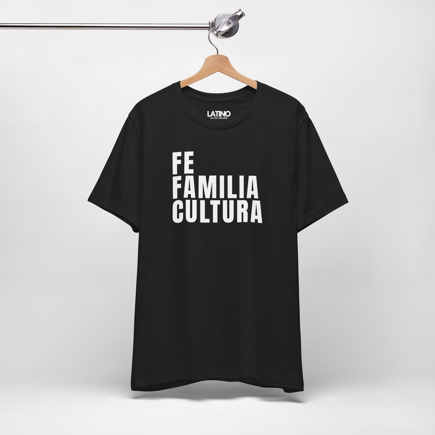“Fe Familia Cultura” T-Shirt | Fe Tee