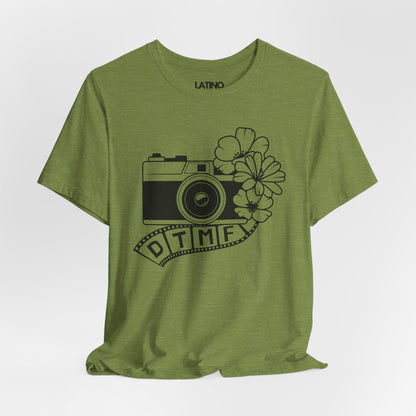 DTMF Heather T-Shirt "Debí Tirar Más Fotos"