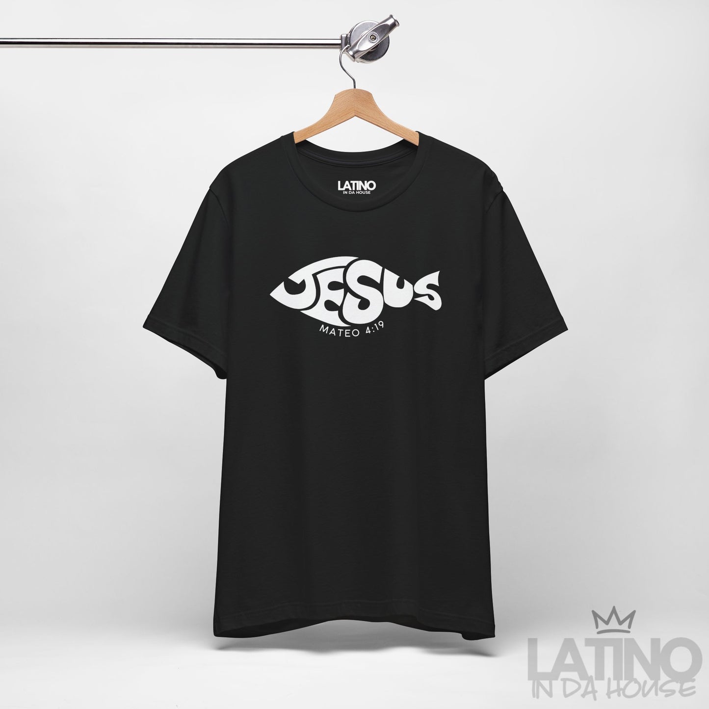 “Jesús” Fish T-Shirt | Mateo 4:19 Faith Tee