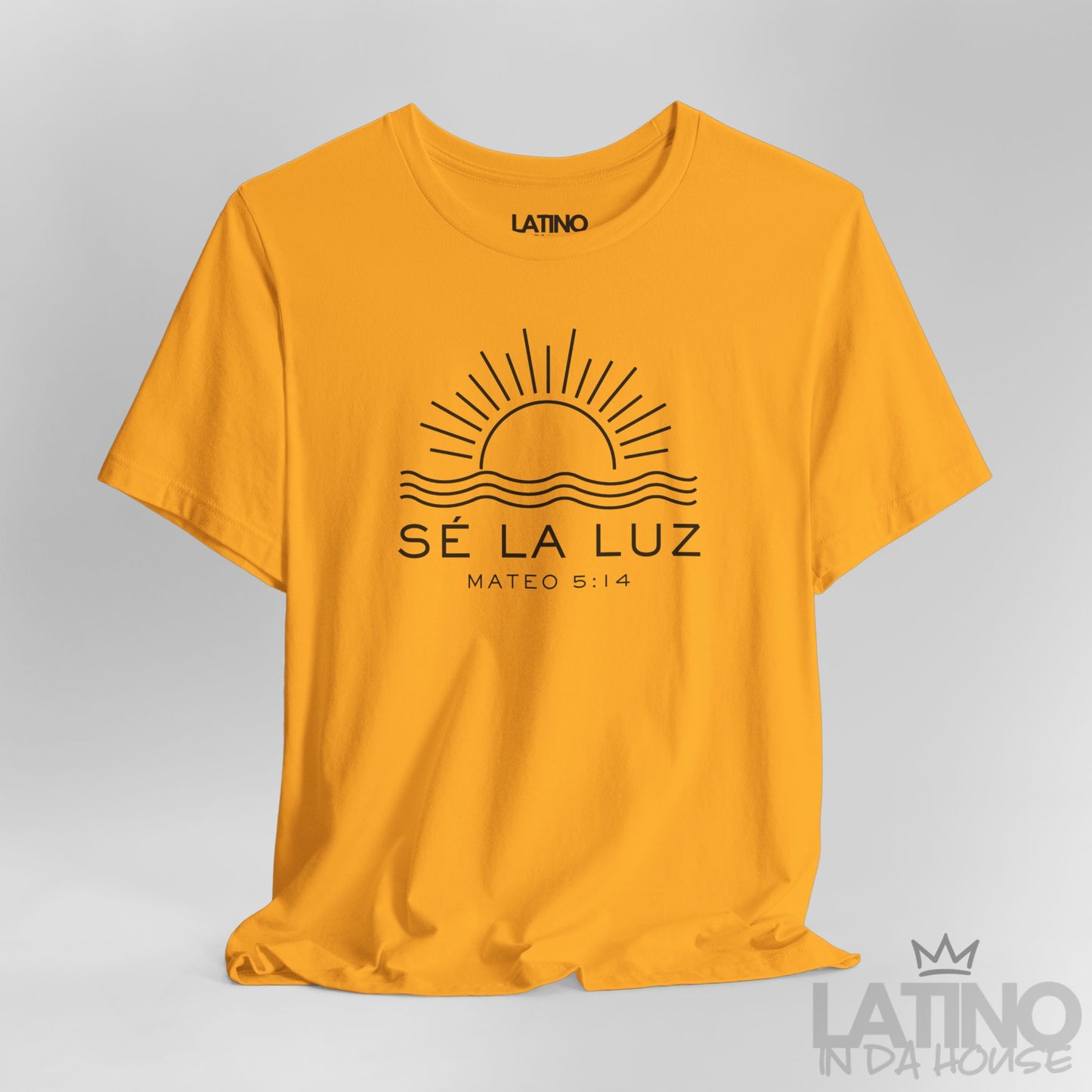 “Sé La Luz” T-Shirt | Mateo 5:14 Faith Tee