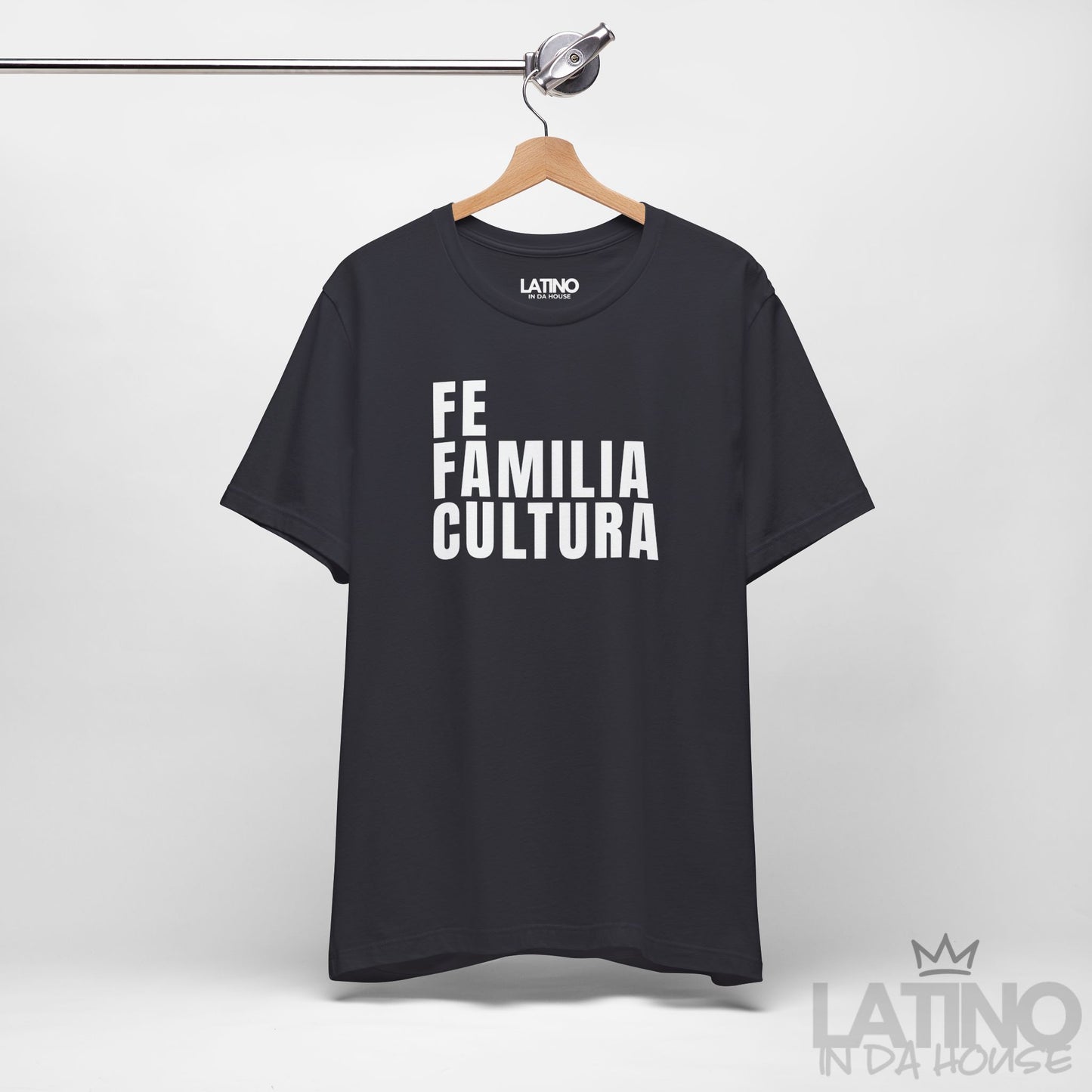 “Fe Familia Cultura” T-Shirt | Fe Tee
