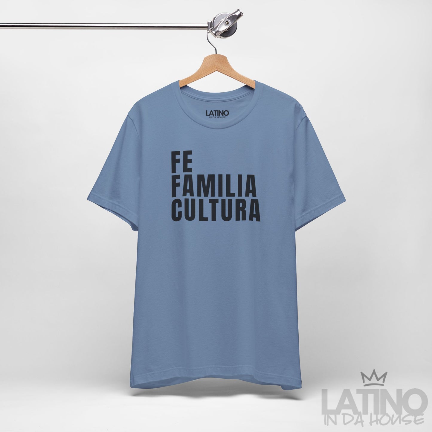 “Fe Familia Cultura” T-Shirt | Fe Tee