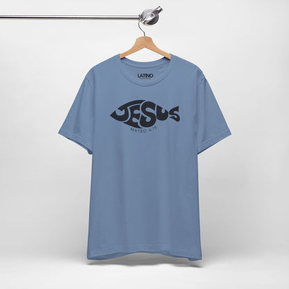 “Jesús” Fish T-Shirt | Mateo 4:19 Faith Tee