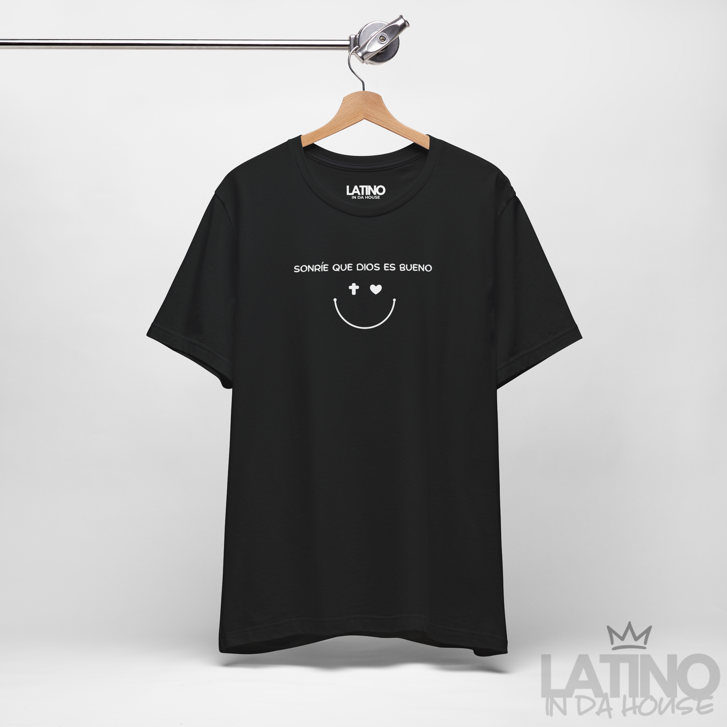 “Sonríe Dios Es Bueno” T-Shirt | Faith Tee