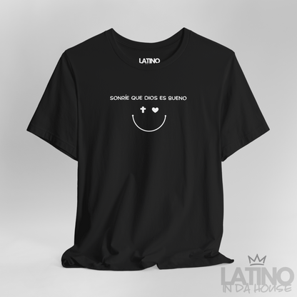 “Sonríe Dios Es Bueno” T-Shirt | Faith Tee