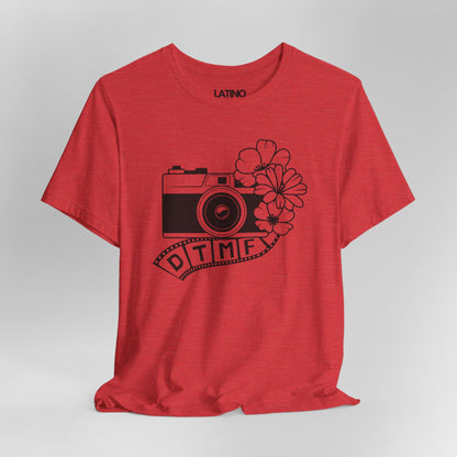 “DTMF” Heather T-Shirt | Debí Tirar Más Fotos