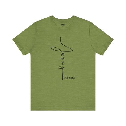 "Jesus Me Ama" Heather T-Shirt