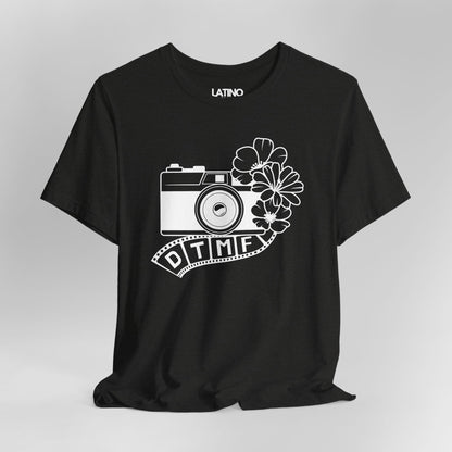 Close Up DTMF Black Heather T-Shirt pays tribute to the phrase "Debí Tirar Más Fotos". Latino In Da House