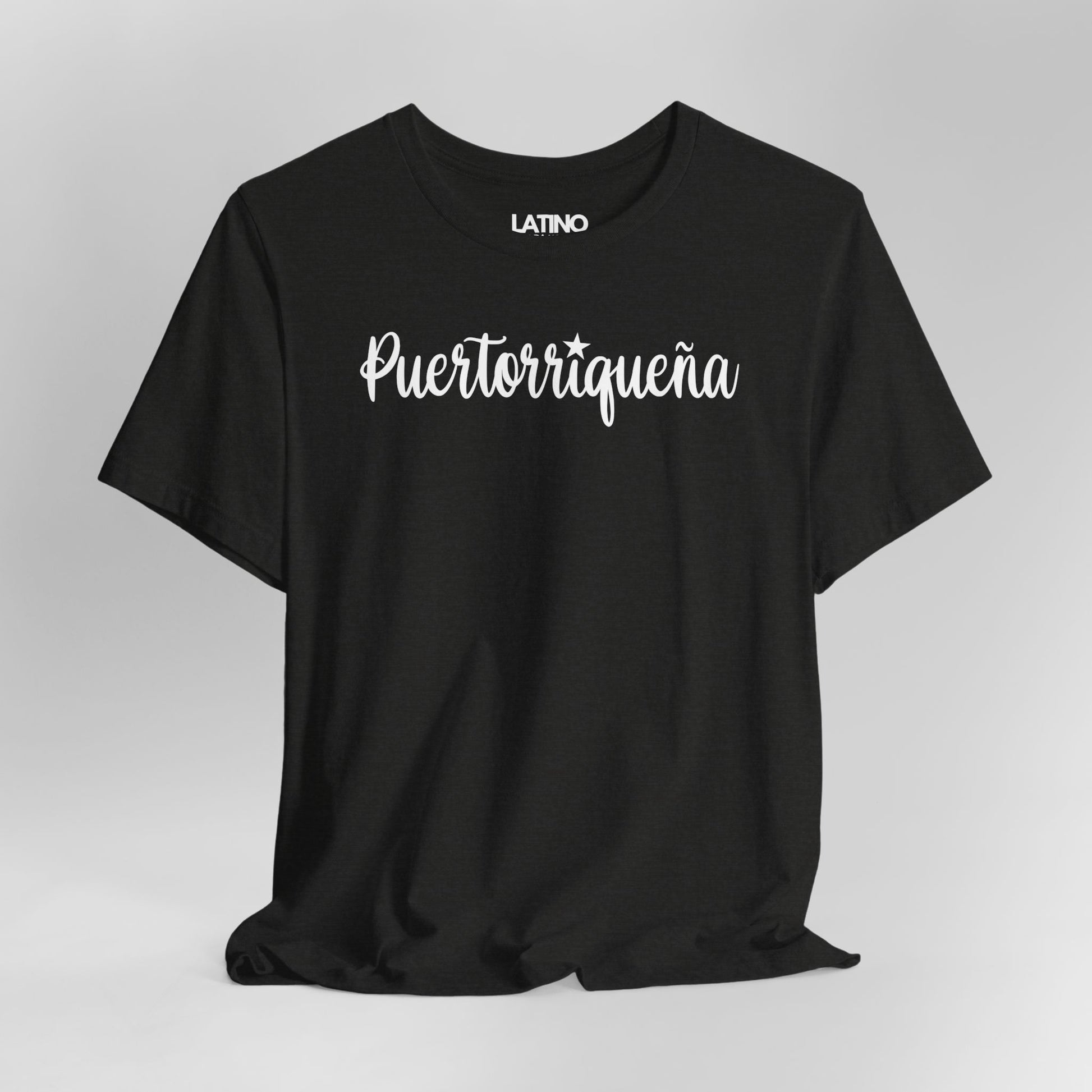 Close Up Puertorriqueña Black Heather T-Shirt a soft, elegant script with a cute estrellita over the “i”. Perfect for every proud Boricua Queen who carries la isla en el corazón. Latino In Da House
