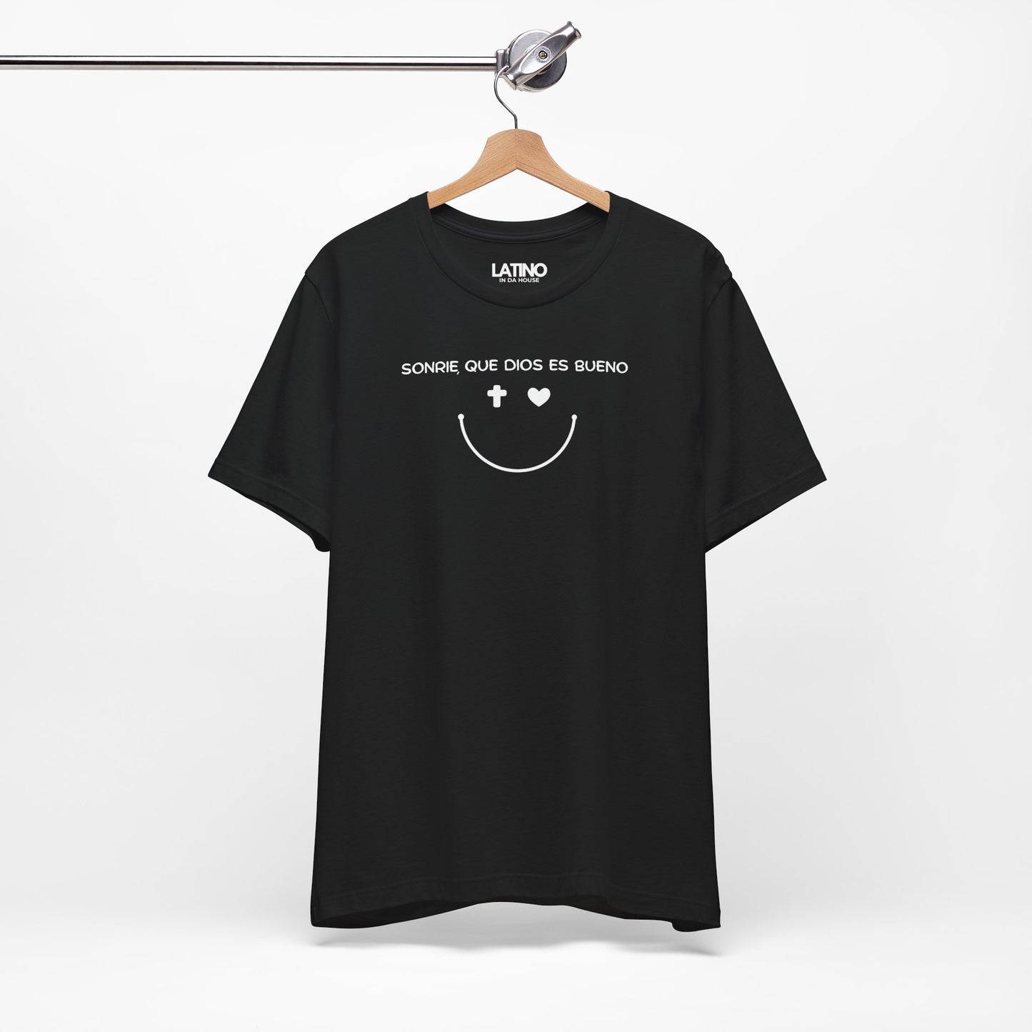 Hanged up Sonrie que dios es bueno black t-shirt. Latino In Da House 