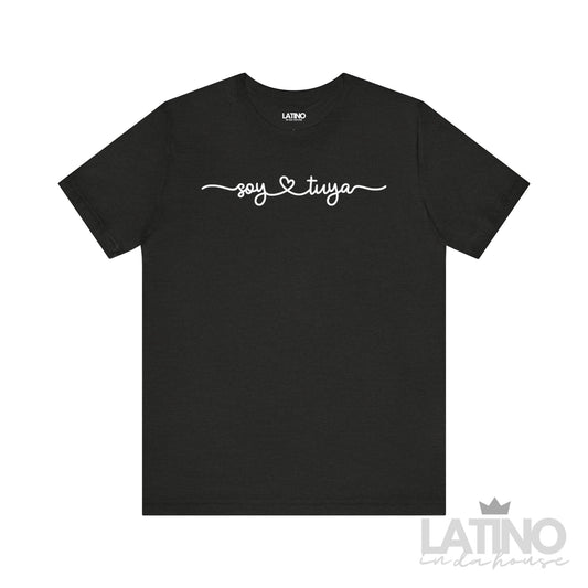 Black Heather Soy Tuya T-Shirt with heart script design – Latino In Da House